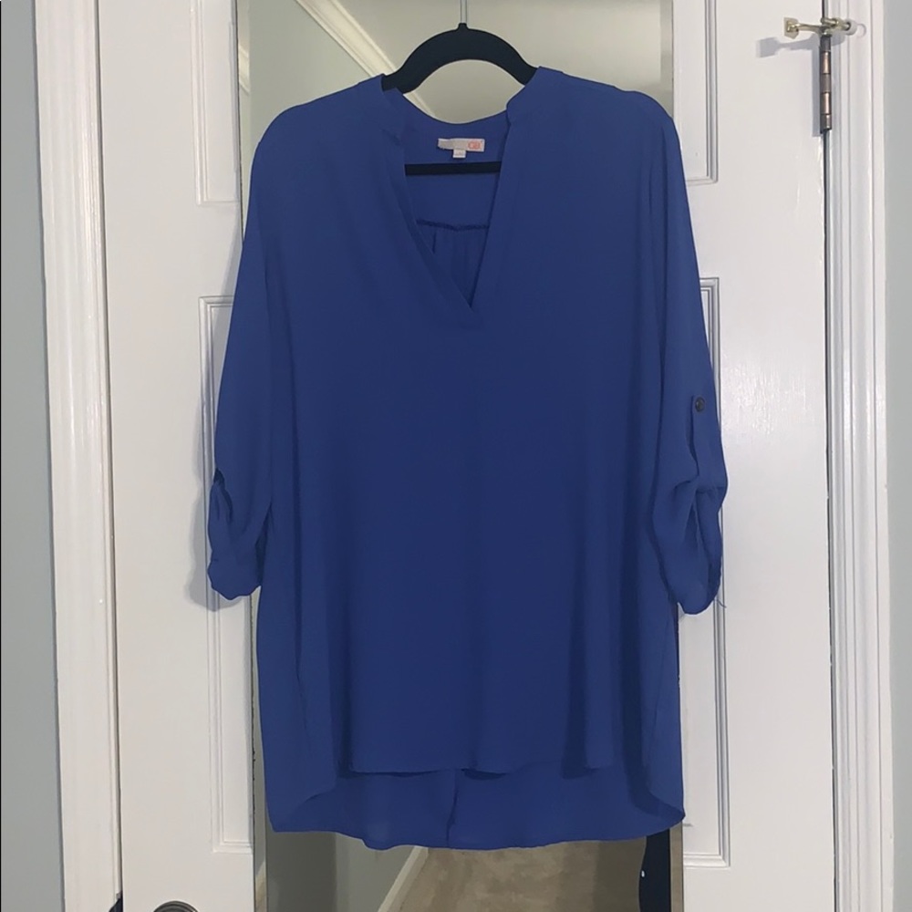 Women’s roll sleeve tunic